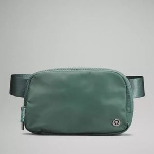 *SOLD*Lululemon Everywhere Belt Bag